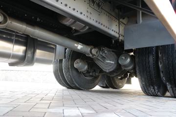 �й����� HOWO MAX 490���� 8X4 9.55���Ű��դʽ�ػ���(����)(ZZ5317CCYV446KF1)ͼƬ