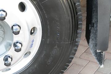 �й����� HOWO MAX 490���� 8X4 9.55���Ű��դʽ�ػ���(����)(ZZ5317CCYV446KF1)ͼƬ