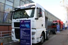 中国重汽 汕德卡SITRAK G7重卡 350马力 6X2 8米自动挡栏板载货车(国六)