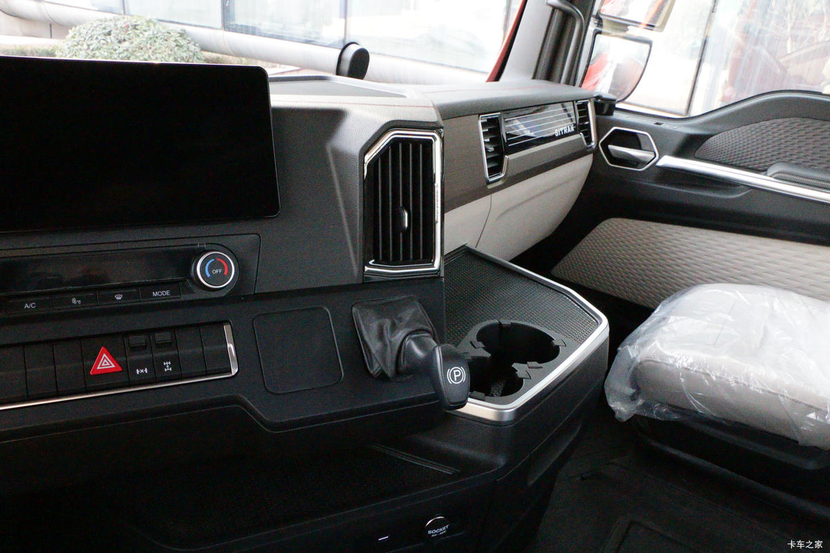 й ǵ¿SITRAK G7ؿ 540 8X4 8.6AMTԶػ()ʻ                                               