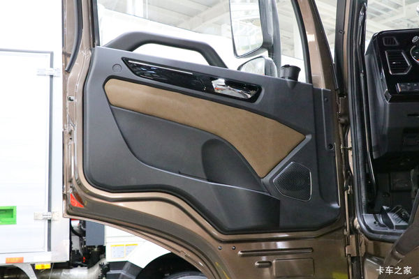 悍V 8×4 载货车,想你所想,要啥有啥!