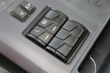 һ����� ��J6P�ؿ� 2021�� ���ʰ� 460���� 8X4 6.5��AMT�Զ�����ж��(����)(CA3310P66K24L1T4E6)ͼƬ