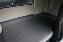 杰虎&nbsp;电动自卸车驾驶室图片