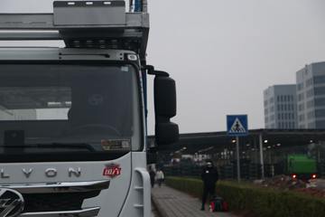 �������� ��ʨC6 ���ذ� 320���� 4X2 �����ᳵ�����䳵(����)(CQ5187TCLHV09681)ͼƬ