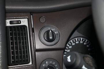 �������� ��ʨC6 ���ذ� 320���� 4X2 �����ᳵ�����䳵(����)(CQ5187TCLHV09681)ͼƬ