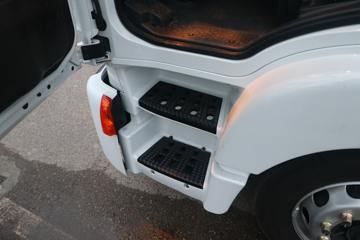 �������� ��ʨC6 ���ذ� 320���� 4X2 �����ᳵ�����䳵(����)(CQ5187TCLHV09681)ͼƬ