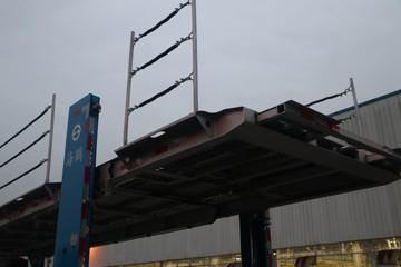 �������� ��ʨC6 ���ذ� 320���� 4X2 �����ᳵ�����䳵(����)(CQ5187TCLHV09681)ͼƬ