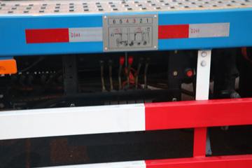 �������� ��ʨC6 ���ذ� 320���� 4X2 �����ᳵ�����䳵(����)(CQ5187TCLHV09681)ͼƬ