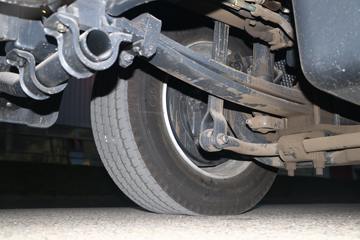 �������� ��ʨC6 ���ذ� 320���� 4X2 �����ᳵ�����䳵(����)(CQ5187TCLHV09681)ͼƬ