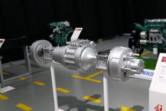 解放 轻型中央集成高速电驱桥