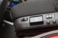 上汽红岩 杰狮H6 标载版 460马力 8X4 9.6米仓栅式载货车(国六)(CQ5317CCYSV11446)