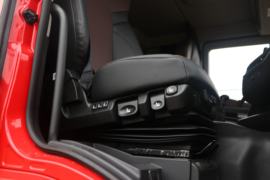 杰狮H6&nbsp;自卸车驾驶室                                               图片