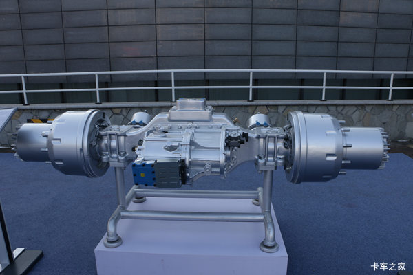 重汽 16T 电驱桥