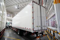 一汽解放 J6L中卡 质惠版 快递款 260马力 4X2 10米厢式载货车(国六)(CA5180XXYP62K1L5E6)