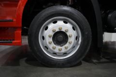 一汽解放 J6L中卡 质惠版 快递款 260马力 4X2 10米厢式载货车(国六)(CA5180XXYP62K1L5E6)