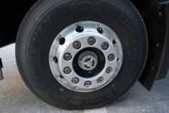 青岛解放 JH6重卡 6X4 换电牵引车(国六)(CA4256P26T1BEVA80)285kWh