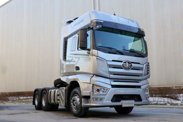 一汽解放 J7重卡 经典版 560马力 6X4 AMT自动挡牵引车(国六)(CA4250P77K25T1E6)