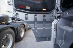 一汽解放 J7重卡 560马力 6X4 大件牵引车(国六)(CA4250P77K25T1E6Z)