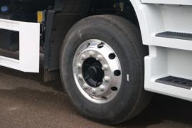 杰豹&nbsp;冷藏车底盘图片