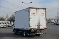 江淮 帅铃E中体 150马力 4X2 4.03米冷藏车(HFC5045XLCP32K2C7S)