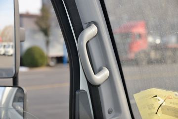 ���� ����V6 150���� 4.15�׵�����ʽ�Ῠ(����)ͼƬ