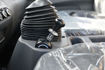 ���� ����V6 150���� 4.15�׵�����ʽ�Ῠ(����)ͼƬ