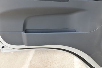 ���� ����V6 150���� 4.15�׵�����ʽ�Ῠ(����)ͼƬ