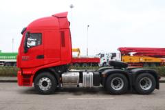 上汽红岩 杰狮C6 PLUS 北方版 460马力 6X4 牵引车(国六)(CQ4257HV11334)