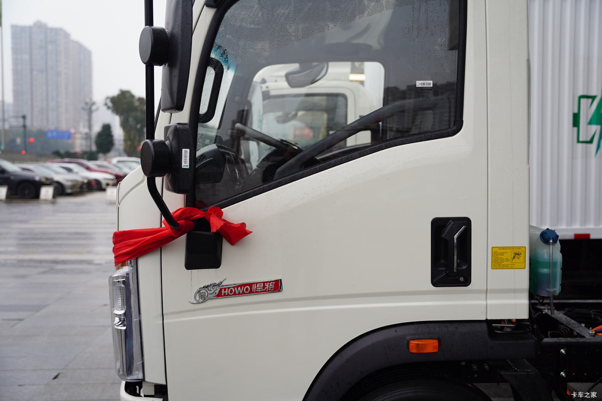 йHOWO  4.5T 4.15׵Ŵ綯ʽῨ(ZZ5047XXYG3314Z144BEV)81.14kWh