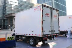 江淮 骏铃V6 冰博士 159马力 4X2 4.015米冷藏车(国六)(HFC5048XLCP31K5C7S)