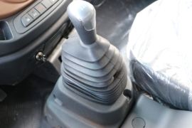 康铃J6&nbsp;冷藏车驾驶室图片