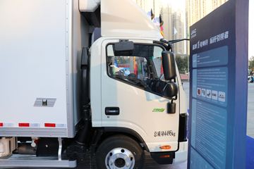 ���� ˧��Q6 ����ʿ 160���� 4X2 4.015����س�(����)ͼƬ