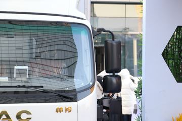 ���� ˧��Q6 ����ʿ 160���� 4X2 4.015����س�(����)ͼƬ