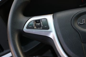 ���� ˧��Q6 ����ʿ 160���� 4X2 4.015����س�(����)ͼƬ