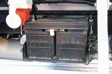 ���� ˧��Q6 ����ʿ 160���� 4X2 4.015����س�(����)ͼƬ