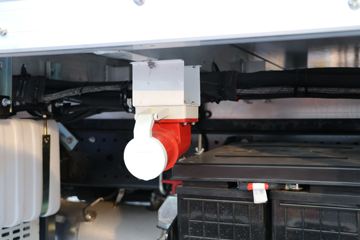 ���� ˧��Q6 ����ʿ 160���� 4X2 4.015����س�(����)ͼƬ