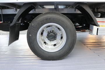 ���� ˧��Q6 ����ʿ 160���� 4X2 4.015����س�(����)ͼƬ
