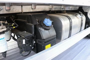 ���� ˧��Q6 ����ʿ 160���� 4X2 4.015����س�(����)ͼƬ