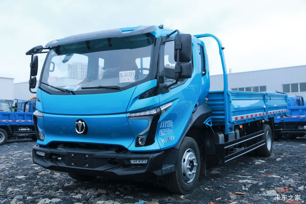 飞碟 W7 190马力 5.2米排半栏板载货车(国六)(FD1110W78K6-1)