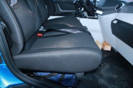 飞碟W7&nbsp;载货车驾驶室                                               图片