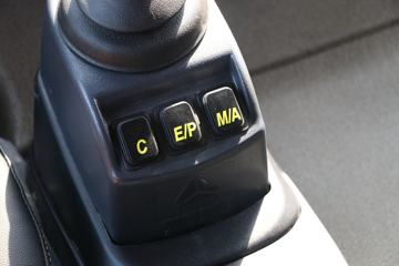 �й����� HOWO TX 250���� 4X2 9.6��AMT�Զ�����ʽ�ػ���(����)(ZZ5187XXYN711GF1)ͼƬ