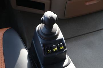 �й����� HOWO TX 250���� 4X2 9.6��AMT�Զ�����ʽ�ػ���(����)(ZZ5187XXYN711GF1)ͼƬ