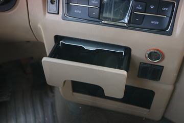 �й����� HOWO TX 250���� 4X2 9.6��AMT�Զ�����ʽ�ػ���(����)(ZZ5187XXYN711GF1)ͼƬ