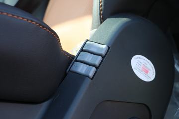 �й����� HOWO TX 250���� 4X2 9.6��AMT�Զ�����ʽ�ػ���(����)(ZZ5187XXYN711GF1)ͼƬ