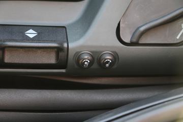 �й����� HOWO TX 250���� 4X2 9.6��AMT�Զ�����ʽ�ػ���(����)(ZZ5187XXYN711GF1)ͼƬ