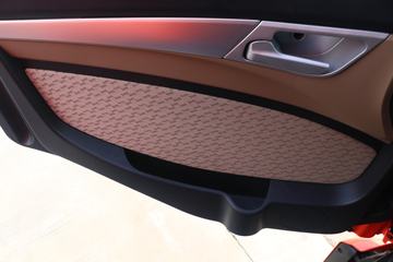 �й����� HOWO TX 250���� 4X2 9.6��AMT�Զ�����ʽ�ػ���(����)(ZZ5187XXYN711GF1)ͼƬ