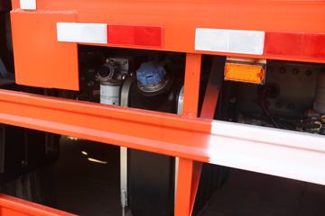 �й����� HOWO TX 250���� 4X2 9.6��AMT�Զ�����ʽ�ػ���(����)(ZZ5187XXYN711GF1)ͼƬ