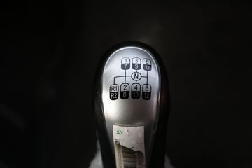 �й����� HOWO TH7�ؿ� 480���� 6X4 ǣ����(����)(12��)(ZZ4257W324HF1B)ͼƬ