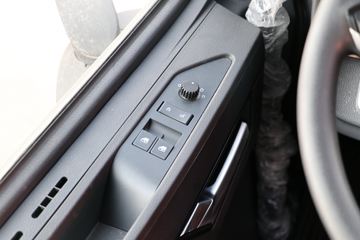 �й����� HOWO TH7�ؿ� 480���� 6X4 ǣ����(����)(12��)(ZZ4257W324HF1B)ͼƬ