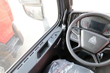 �й����� HOWO TH7�ؿ� 480���� 6X4 ǣ����(����)(12��)(ZZ4257W324HF1B)ͼƬ